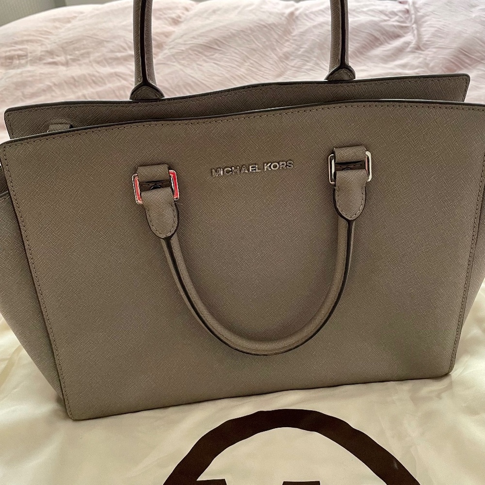 Michael Kors Selma Saffiano Leather Medium Satchel